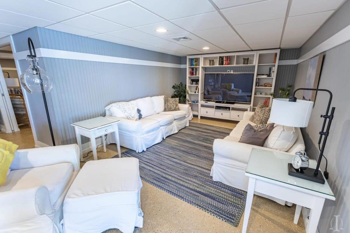 Picturesque Lakefront Retreat At Spofford Lake, Sleeps 10 Chesterfield Buitenkant foto